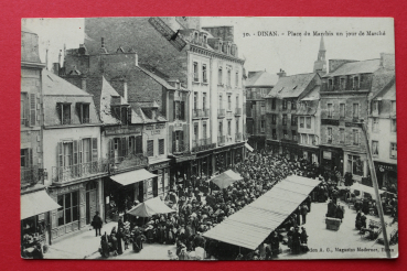Ansichtskarte AK Dinan 1912 Place du Marchix un jour de Marché Au Printemps Menschen Stände Frankreich France 22 Cotes d Armor